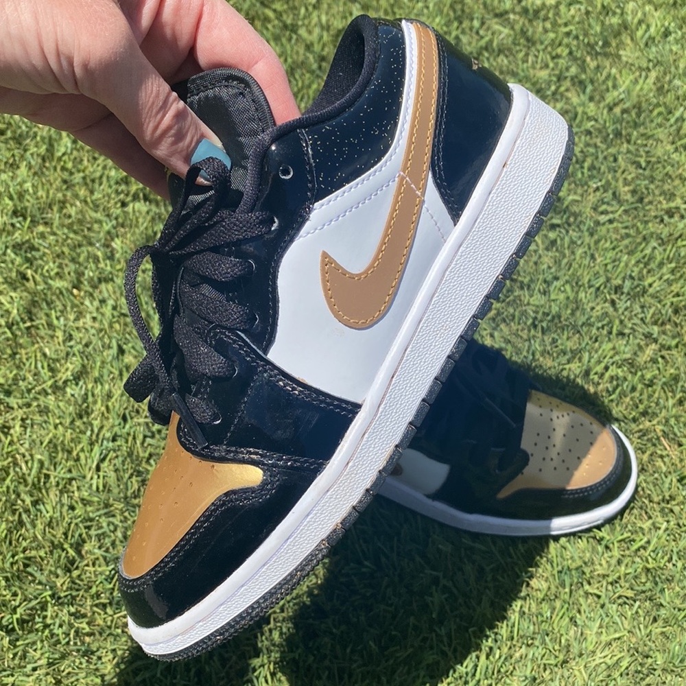 Nike Air Jordan 1 low Gold Toe